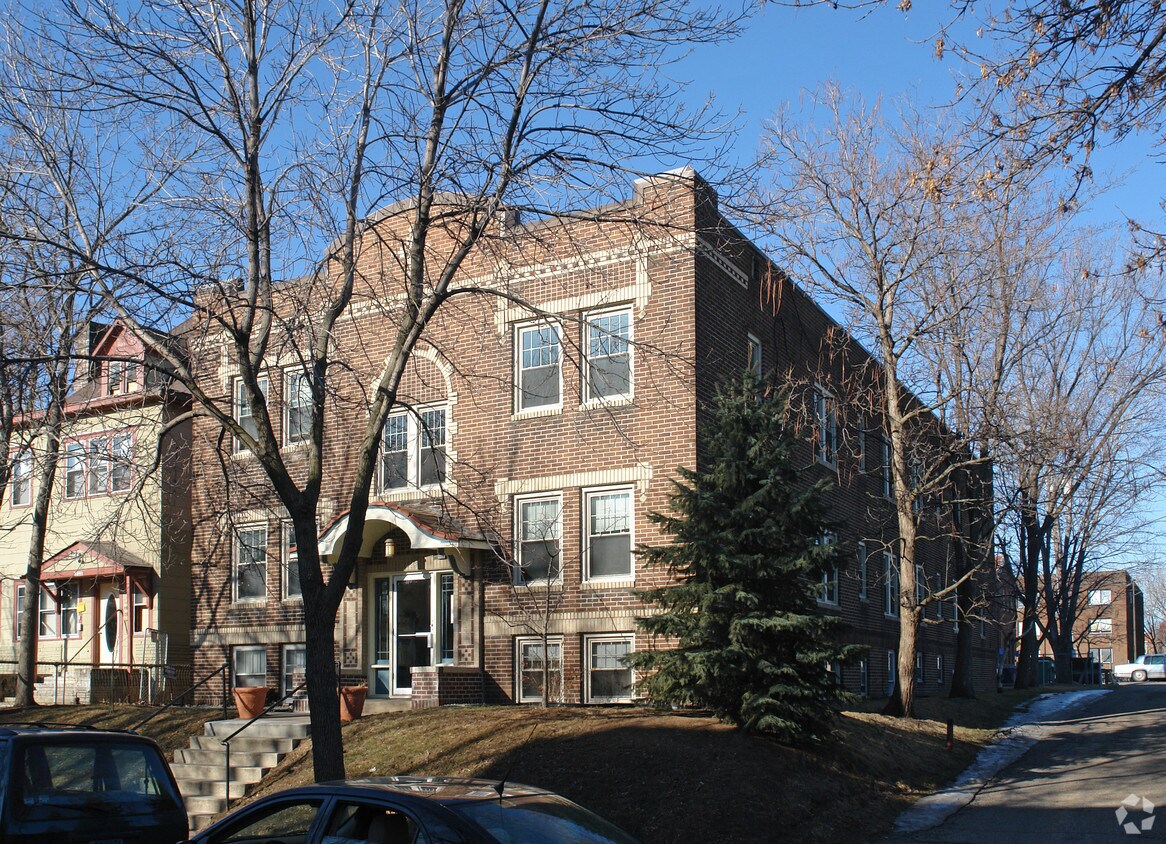 Building Photo - 1824 Elliot Ave