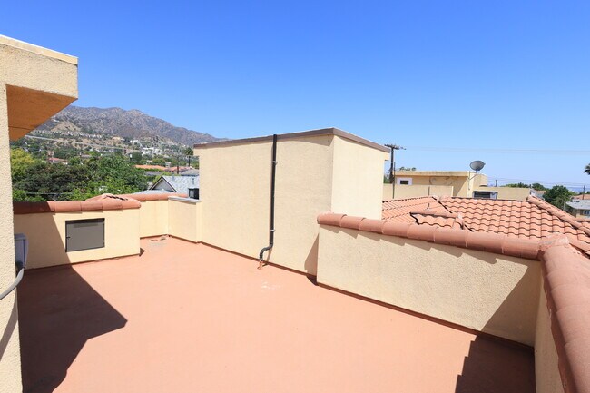 Foto del edificio - 732 E Palm Ave