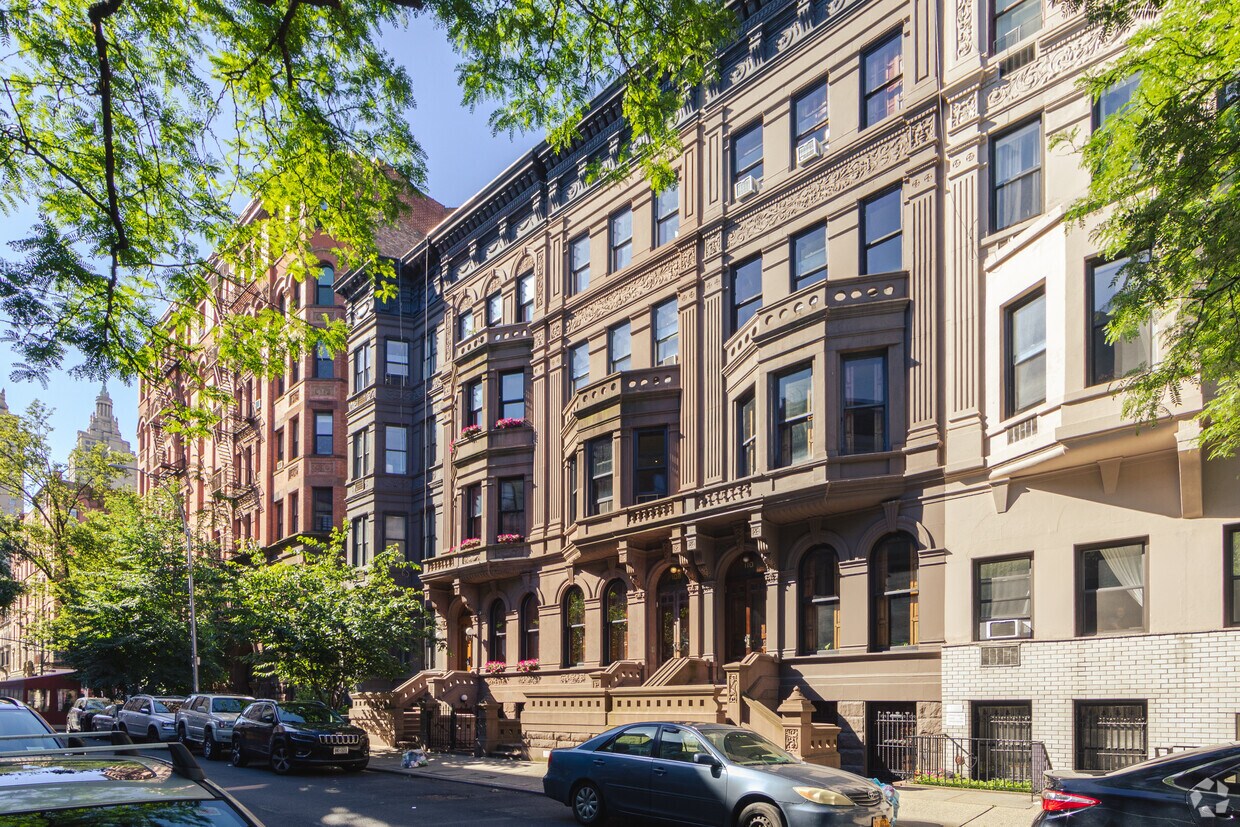 Primary Photo - 108 W 75th St