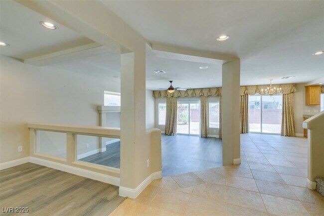 Foto del edificio - 6673 Octave Ave