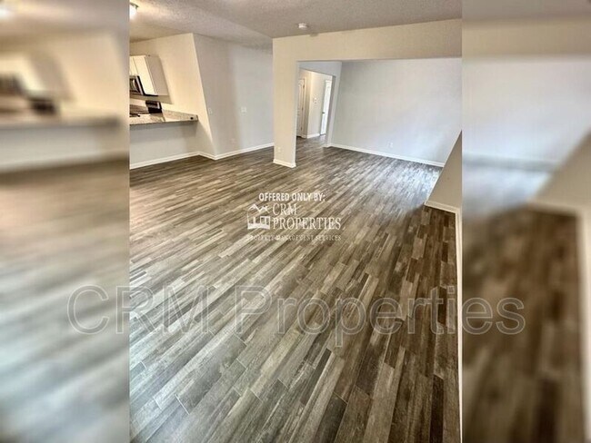 Foto del edificio - 2632 S Crane Pond Dr