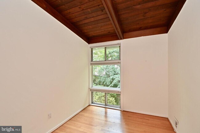 Building Photo - 3419 Fiddlers Green