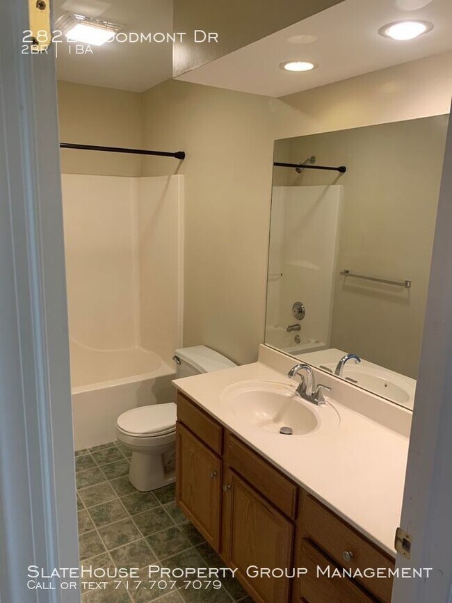 Building Photo - 2822 Woodmont Dr