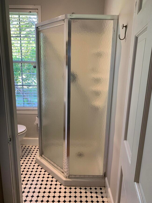 Foto del edificio - 928 Sunset Rd