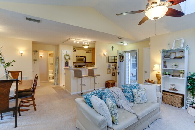 Foto del edificio - 422 Lees Mill Dr