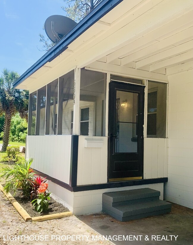 Foto del edificio - Fully Renovated 3 Bed/1 Bath Home with Att...
