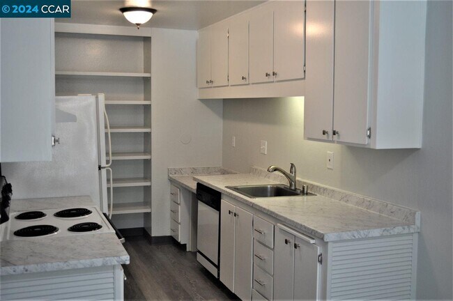 Building Photo - 1236 Walker Ave