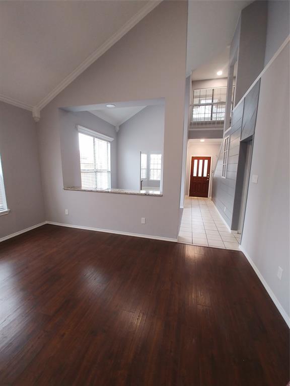 Foto del edificio - 2229 Greenview Dr