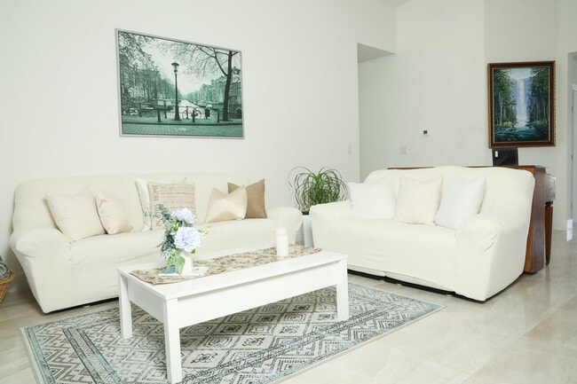 Building Photo - 14758 SW 39th Terrace