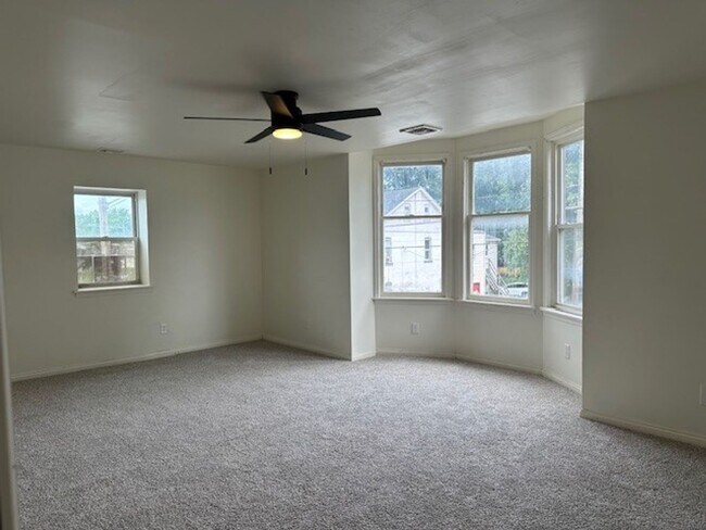 Foto del edificio - 1328 Lehman St