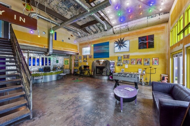 Interior Photo - The Metropolis Apartments
