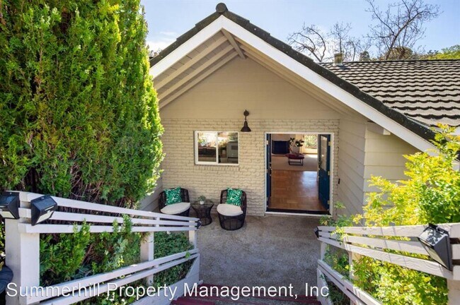 Building Photo - 4 br, 3 bath House - 12119 Foothill Lane
