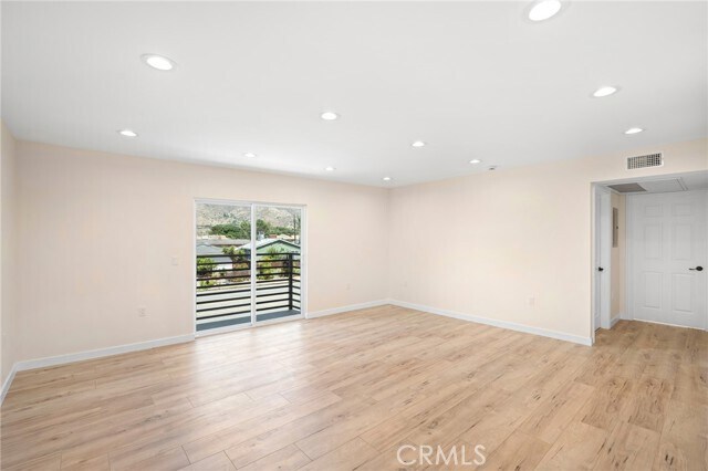 Building Photo - 9428 Wentworth St