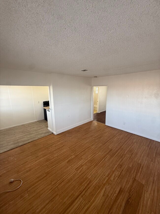 Foto del edificio - 708 Jackson Ave