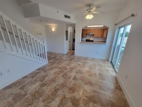 Building Photo - 357 N Royal Poinciana Blvd