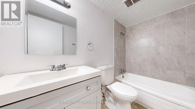 Photo du bâtiment - 221 Melvin Ave