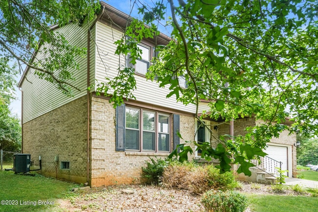 Foto del edificio - 8105 Thornwood Rd