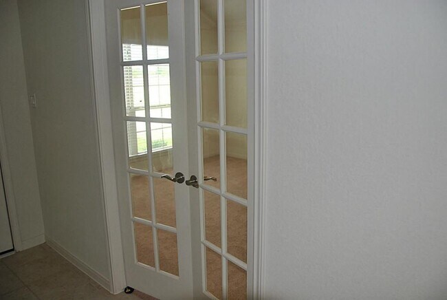 Foto del edificio - 4215 Canton Crest Dr