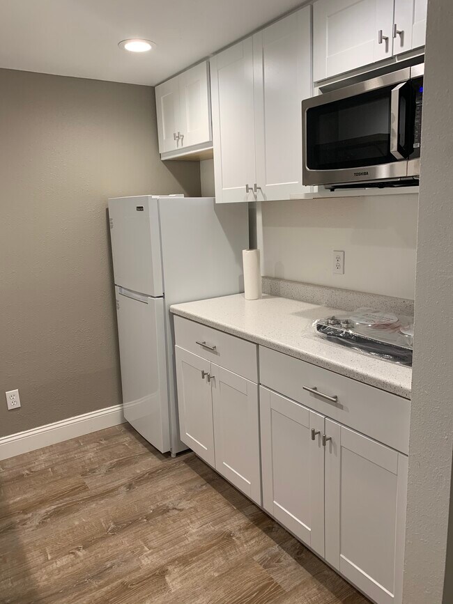 1649 S Utica St Unit Basement, Denver, CO 80219 Apartments in Denver