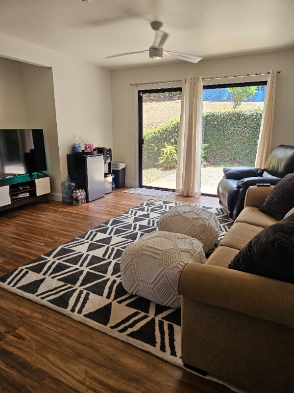 Foto del edificio - 140 Kaupea St