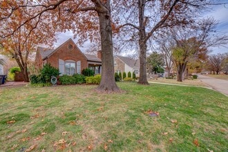 Building Photo - 1208 S New Haven Ave