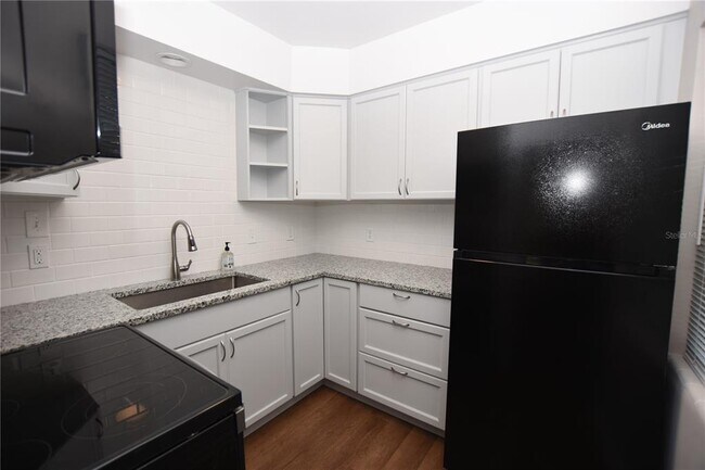Foto del edificio - 636 Winfree Ave