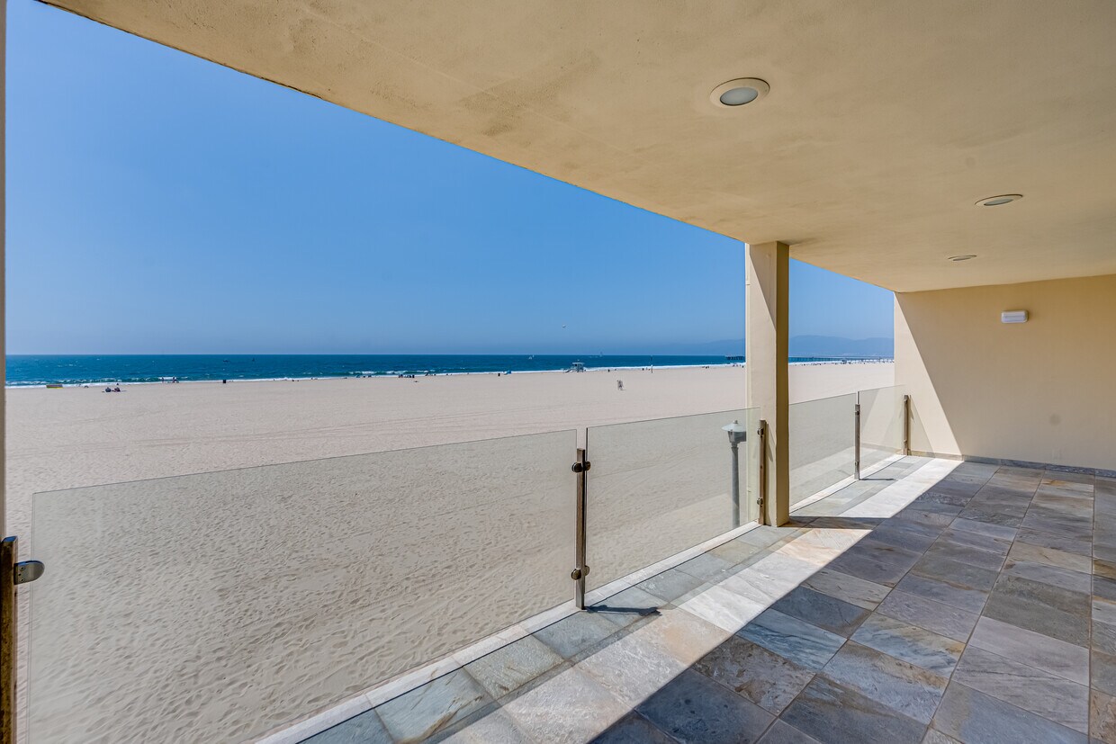 Ocean Front View - 4 Lighthouse St