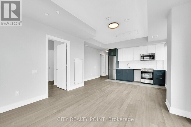Photo du bâtiment - 664-664 Spadina Ave.