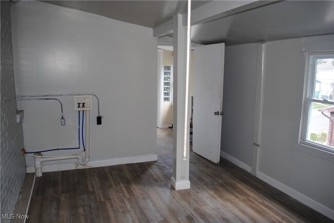 Building Photo - 3173 W 38th St