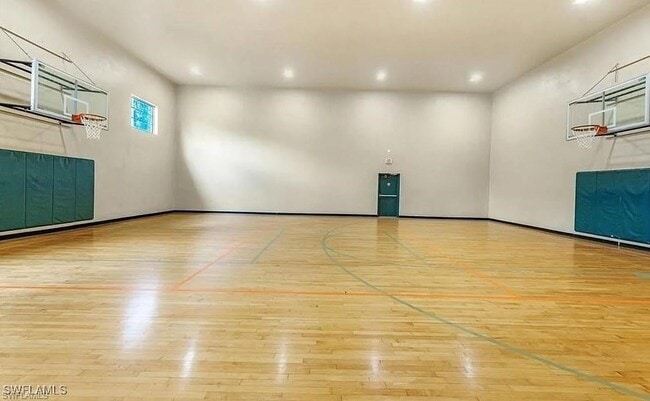 Building Photo - 11530 Villa Grand