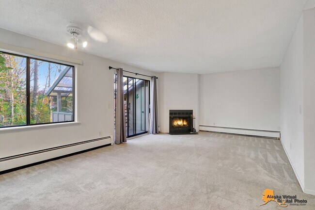 Foto del edificio - Top Floor End Unit Condo* Pet Friendly, Pr...