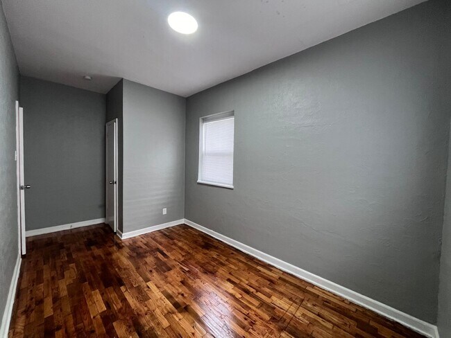 Foto del edificio - 1410 Olive St