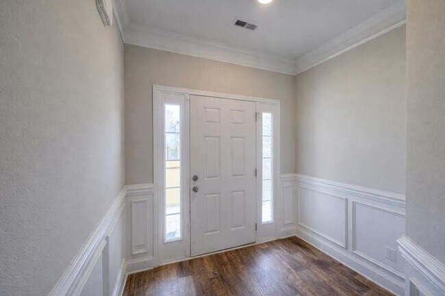 Foto del edificio - Get ready to fall in love—this sleek, modern beauty in West Creek Farms is bringing the wow facto...