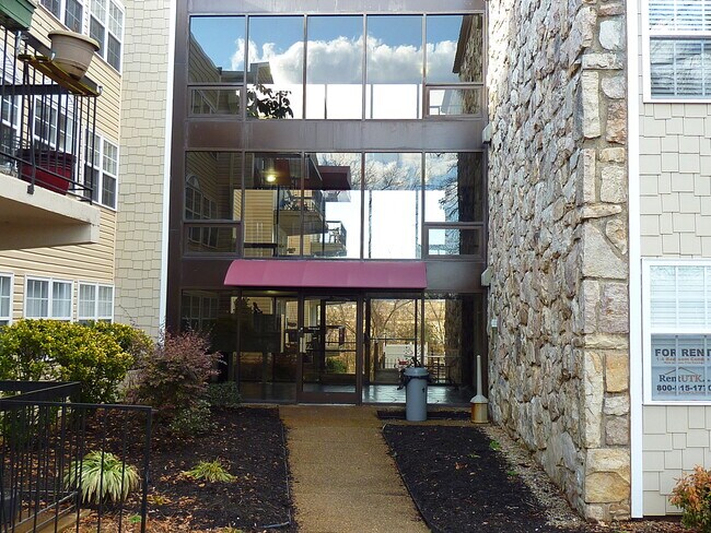 Foto del edificio - 2749 Sullins St