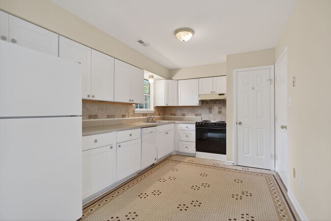 Foto del edificio - 227 Ashridge Ln