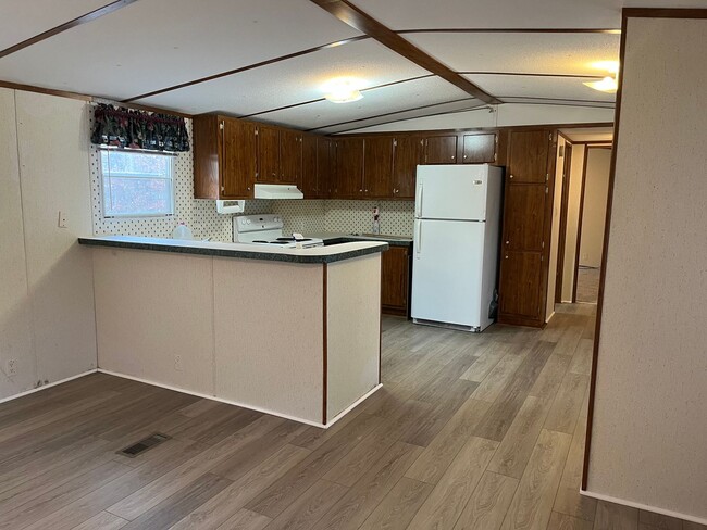 Building Photo - Three-Bedroom, Two-Bathroom Mobile Home fo...