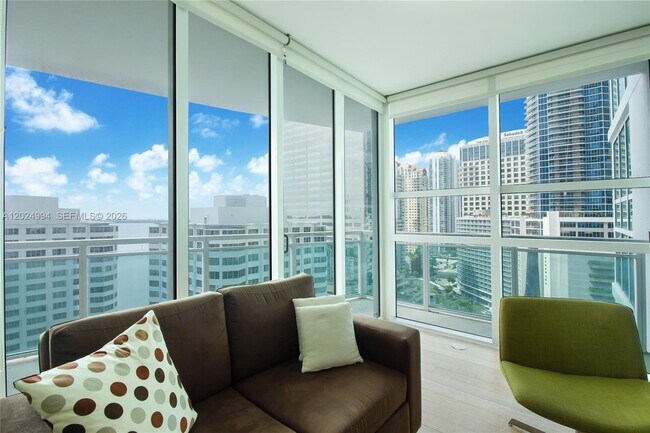 Foto del edificio - 950 Brickell Bay Dr