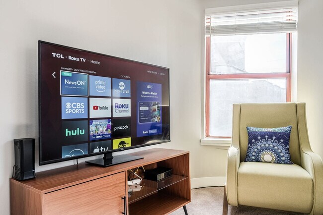 Foto del edificio - 615 N East St