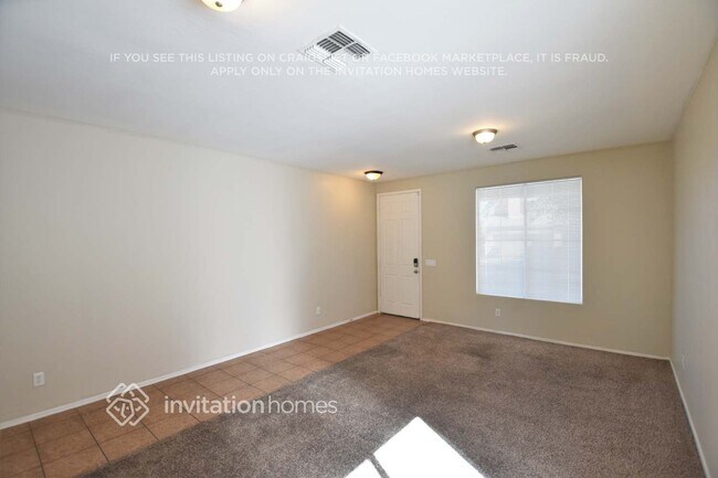Foto del edificio - 4825 W Ellis St