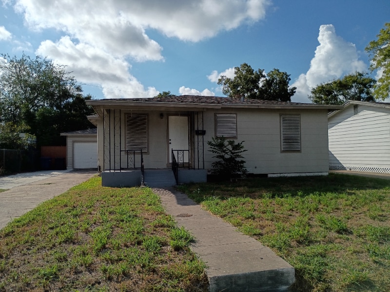 Primary Photo - 4000 Devon Dr