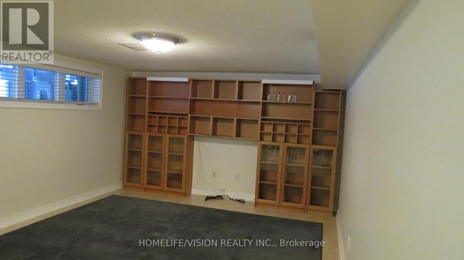 Photo du bâtiment - 12 Burleigh Heights Dr