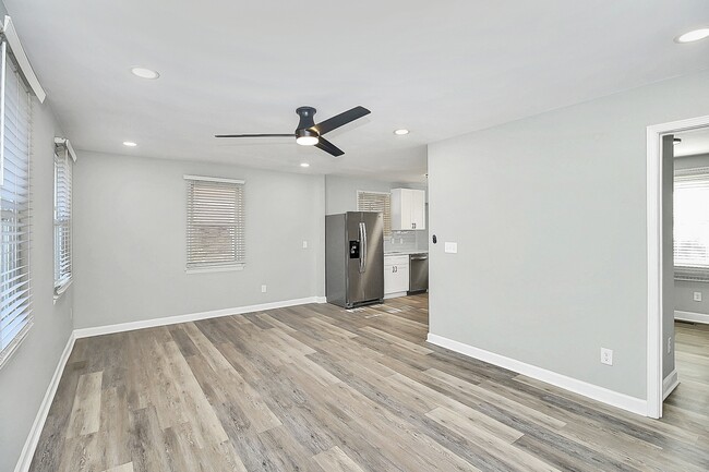 Foto del edificio - 2921 Ravencroft Dr