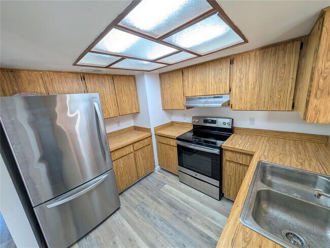 Foto del edificio - 11513 Valencia Dr