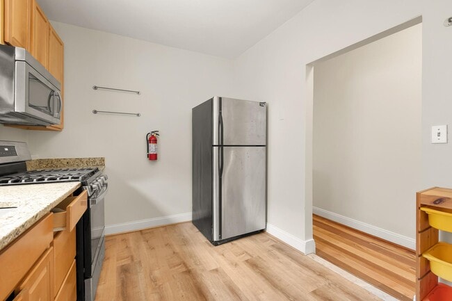 Building Photo - 730 15th St SE