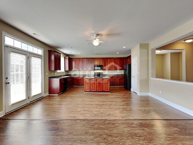 Foto del edificio - 2845 Roundleaf Ct