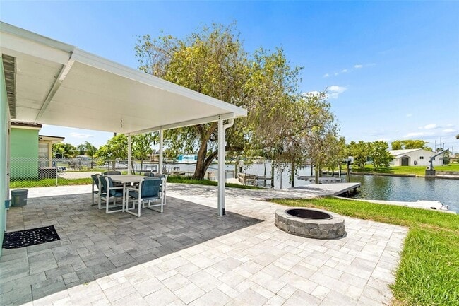 Building Photo - 4430 Floramar Terrace