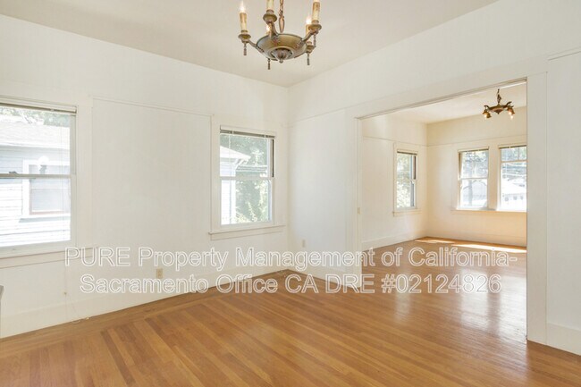 Building Photo - 816 22nd St