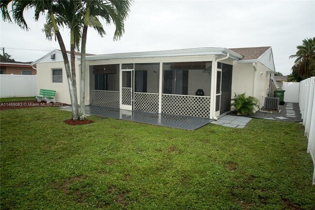 Foto del edificio - 180 SW 75th Ave