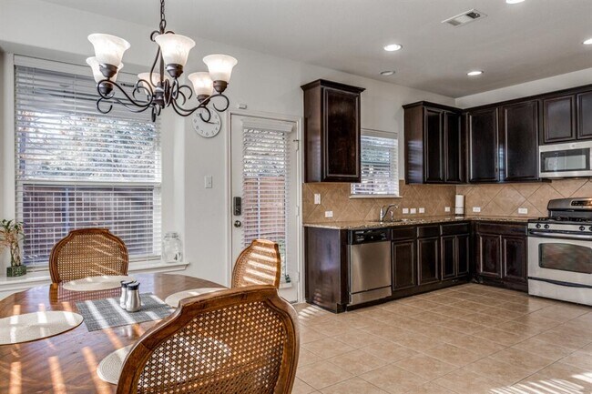 Foto del edificio - 10300 Laredo Dr