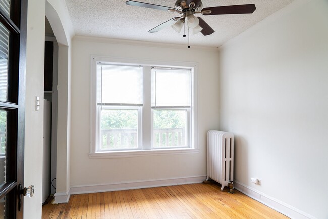 Foto del edificio - Ravenswood - 1 Bed / 1 Bath - Heat Included